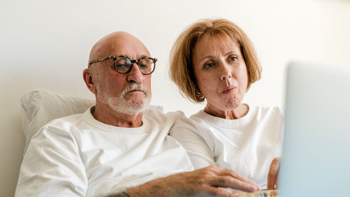 adult-male-adult-female-pexels.jpg