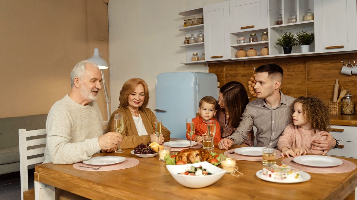 multi-generational-households-tima-miroshnichenko-pexels.jpg