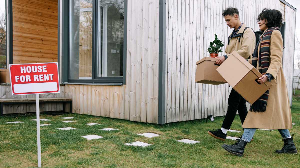 renters-moving-in-pexels.jpg