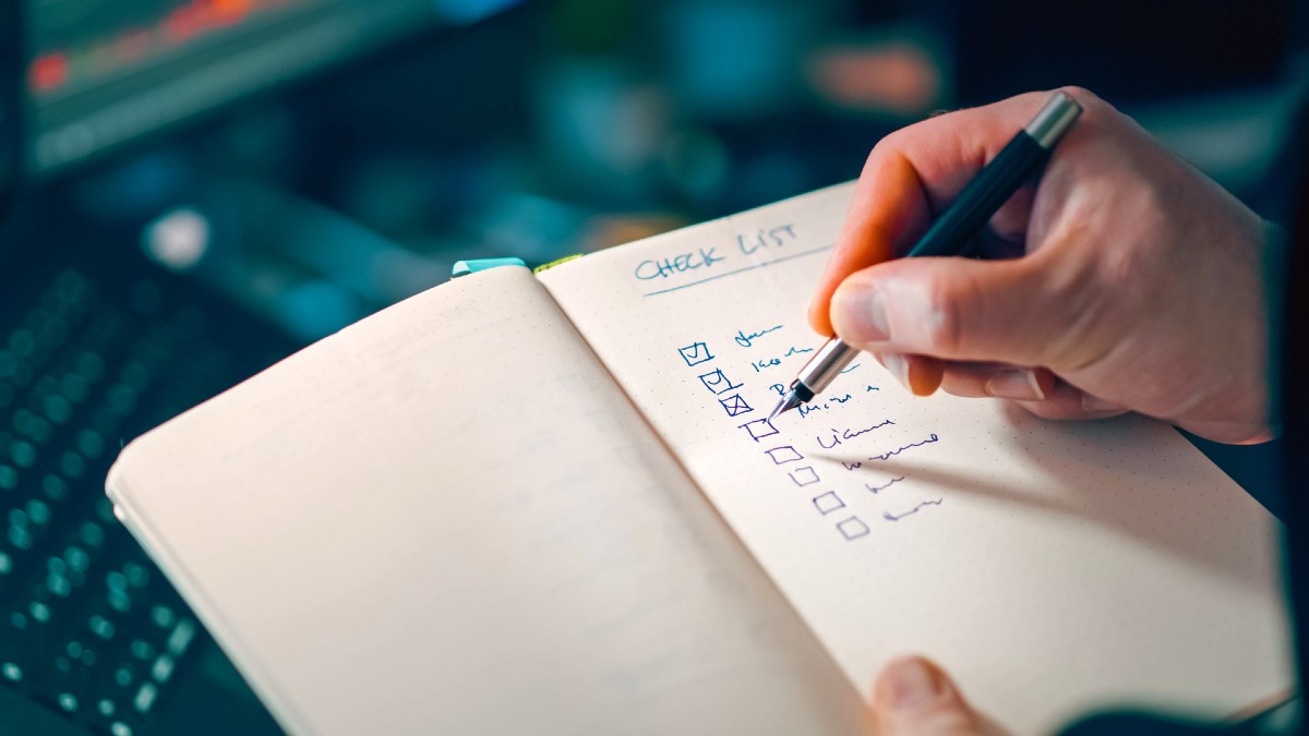 checklist-pexels.jpg