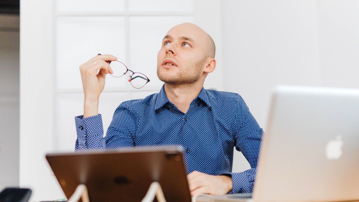 person-thinking-desk-kaboompics-pexels.jpg