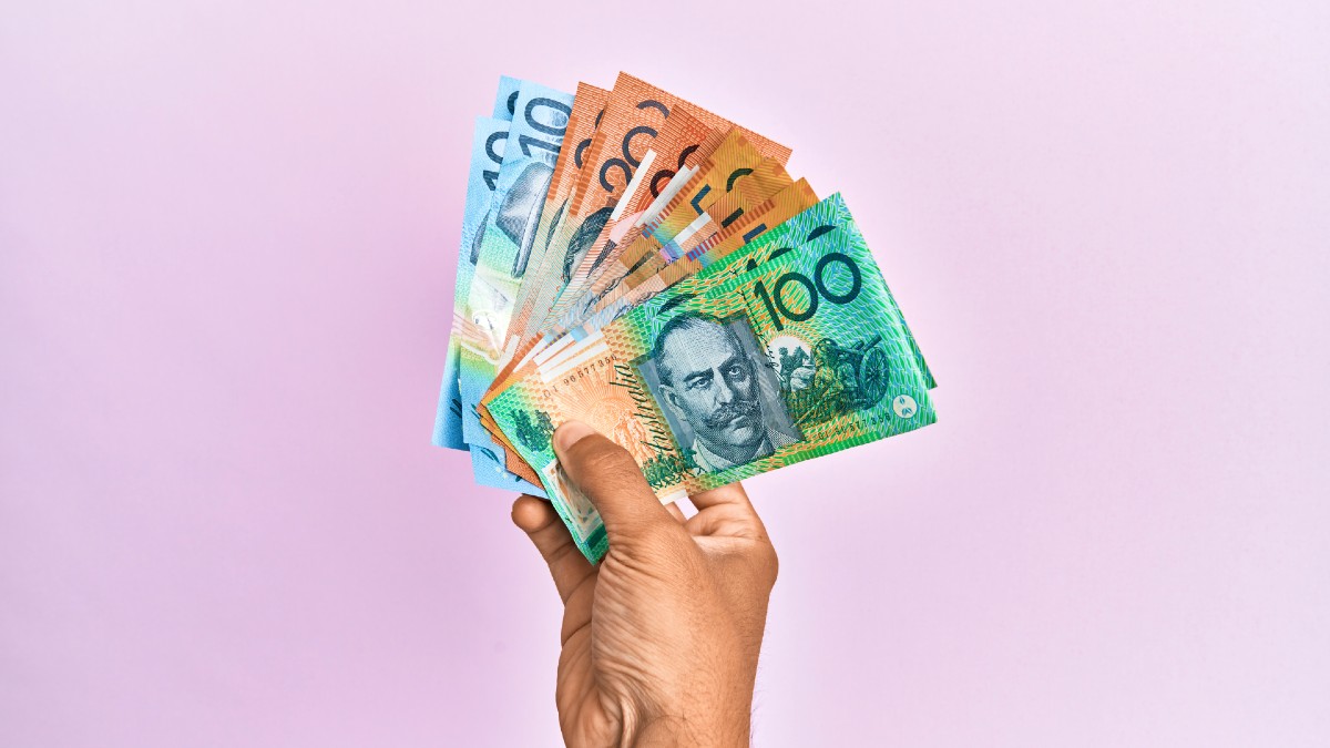 australian-dollar-bills.jpg